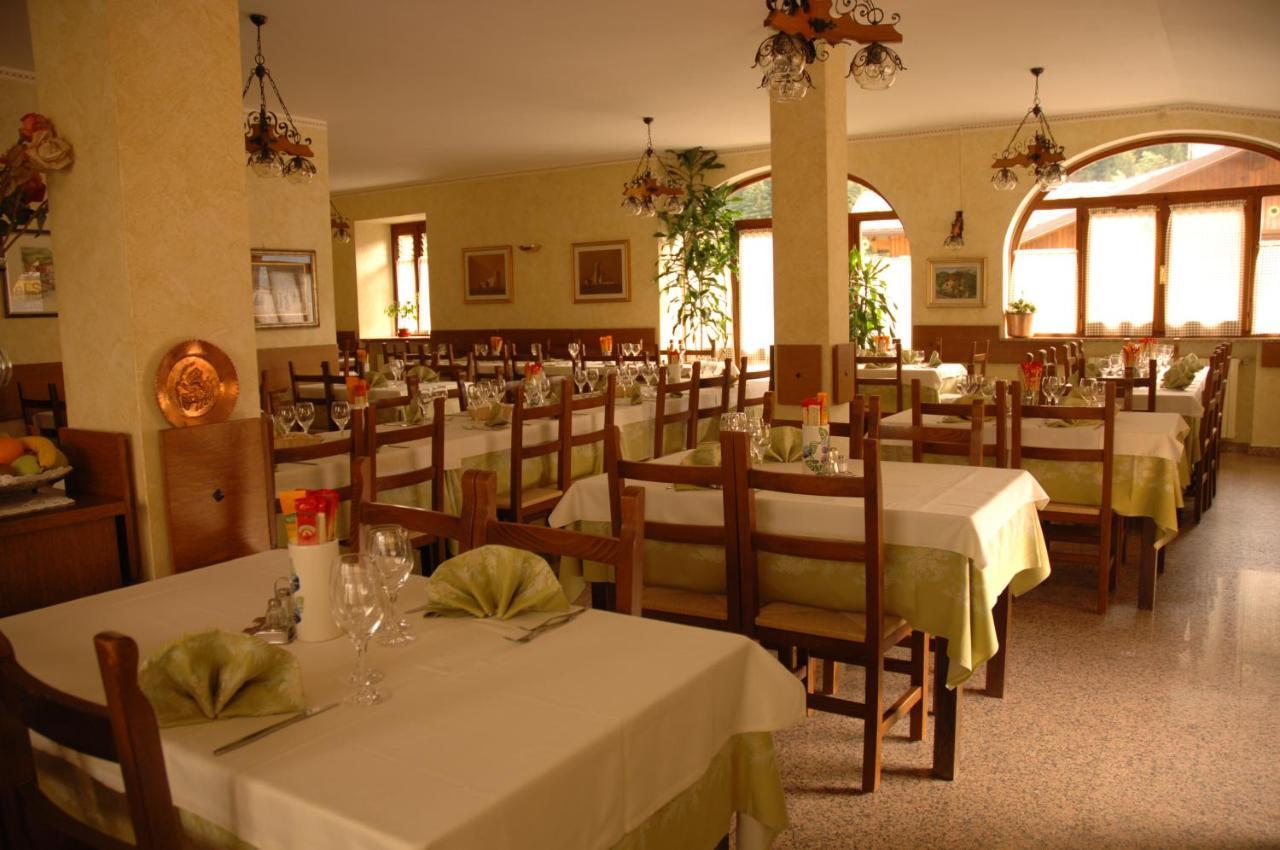 Albergo Ristorante Sole Mezzoldo Exteriér fotografie